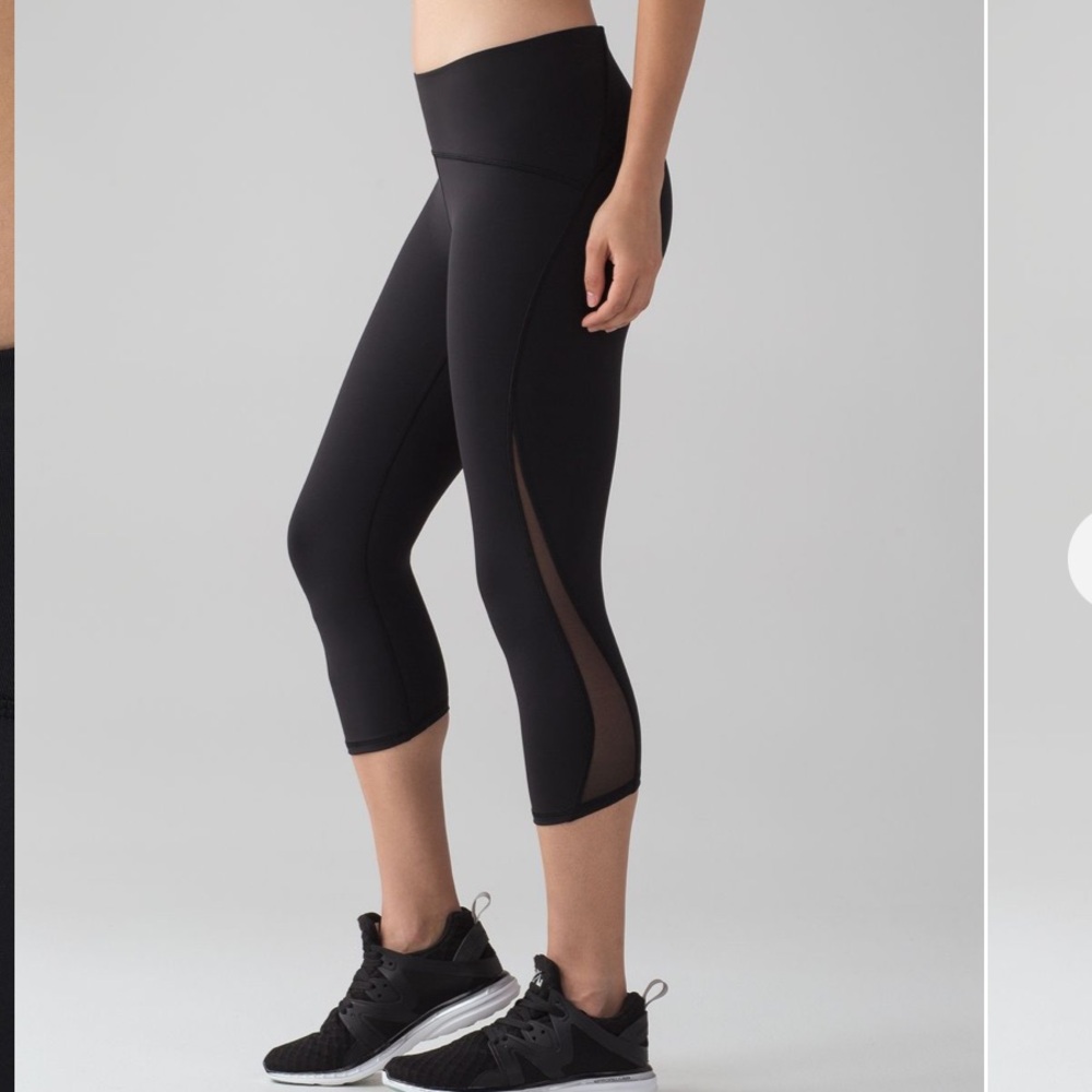 Lululemon Women’s Train Times Crop Leggings (17") Size 4 Black‎